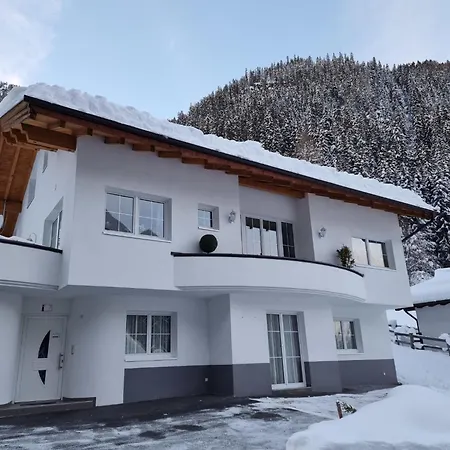 Christians Hamat By Interhome *