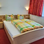 Christians Hamat By Interhome *