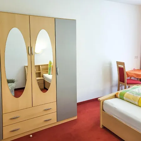 Christians Hamat By Interhome Appartamento *