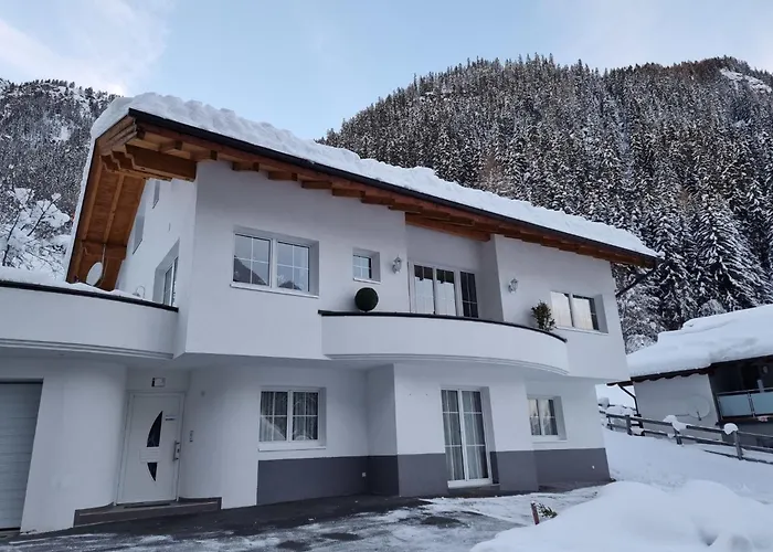 Christians Hamat By Interhome *